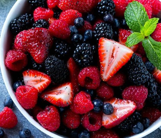 nutritious snacks - berries
